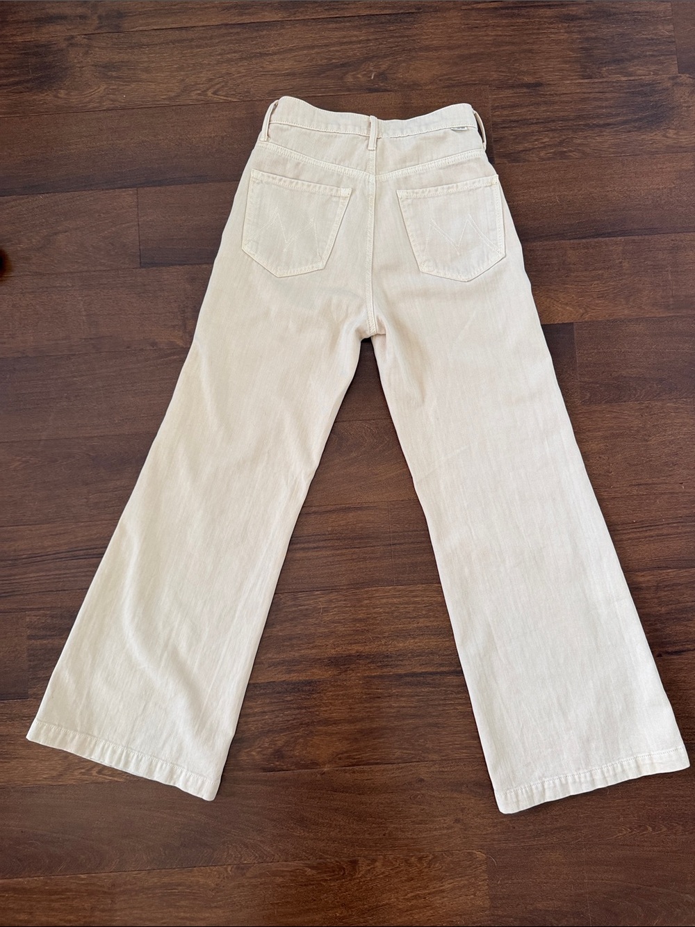 MOTHER The Pixie Swooner Roller Flood High-Rise Wide-Leg Jeans in Cream - Picture 11 of 14